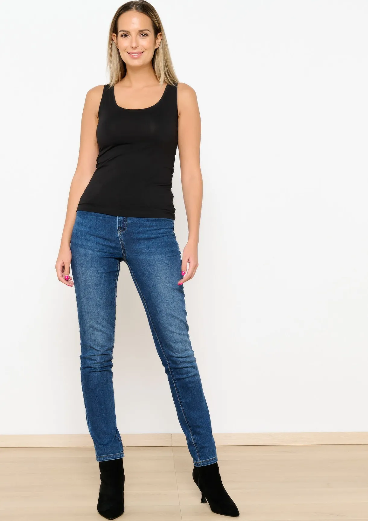 LolaLiza Basic tanktop- Tops En T-Shirts