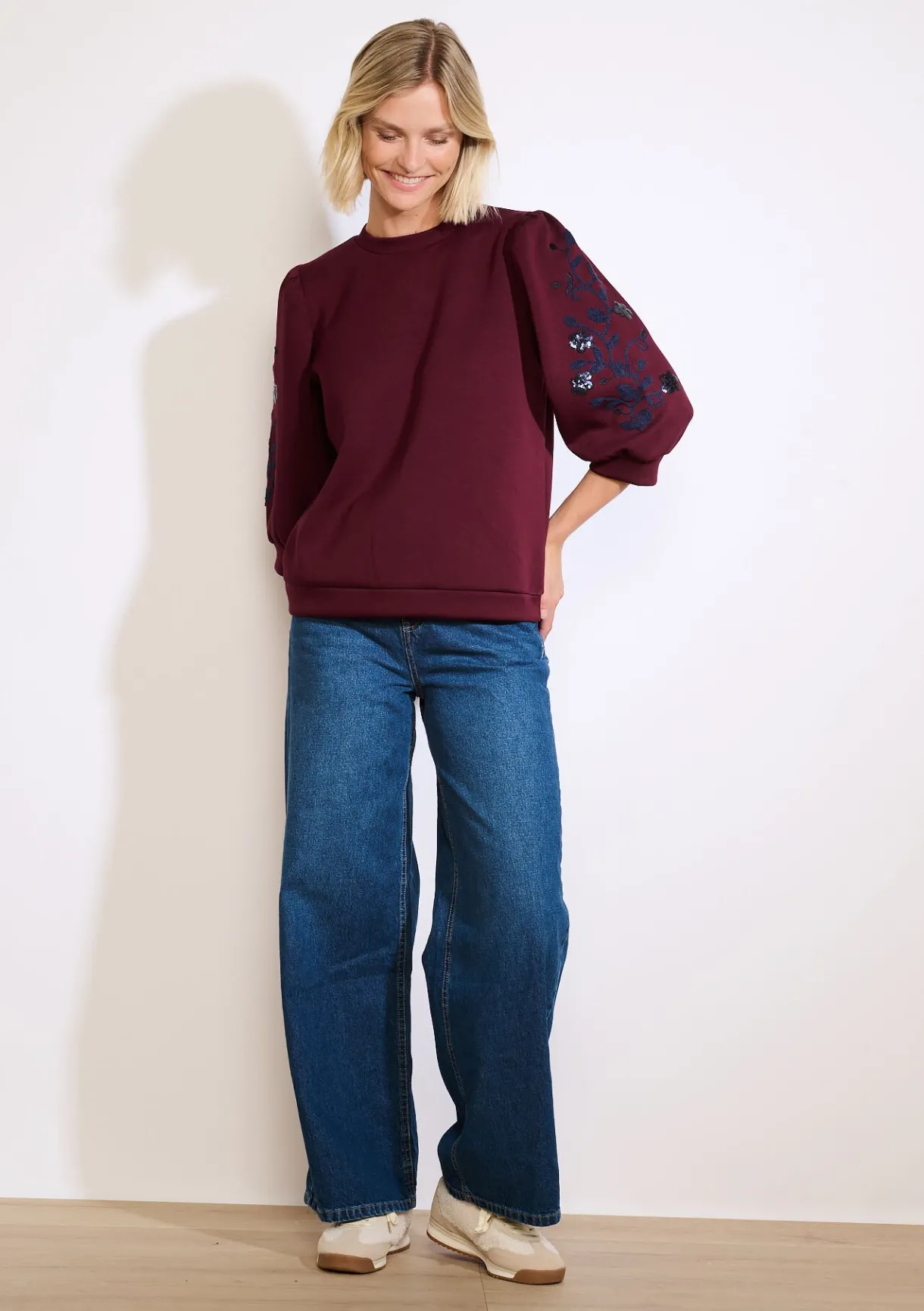 LolaLiza Sweater met borduursel en pailletten- Sweats